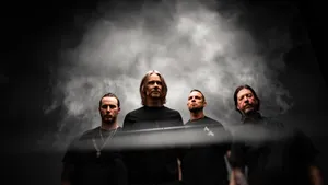 Alter Bridge - What Lies Within Tour